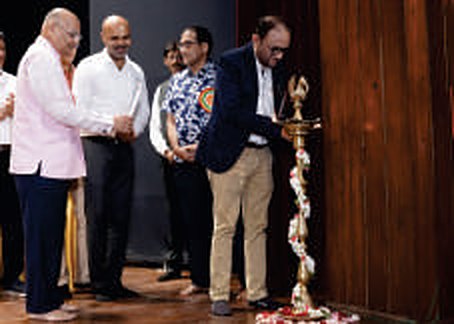 The ceremony begins with the lighting of the lamp by Hon'ble Justice Shri. Jitendra Shantilal Jain, Hon'ble Justice Shri. Somasekhar Sundaresan and Hon'ble Justice Shri. Advait M. Sethna.